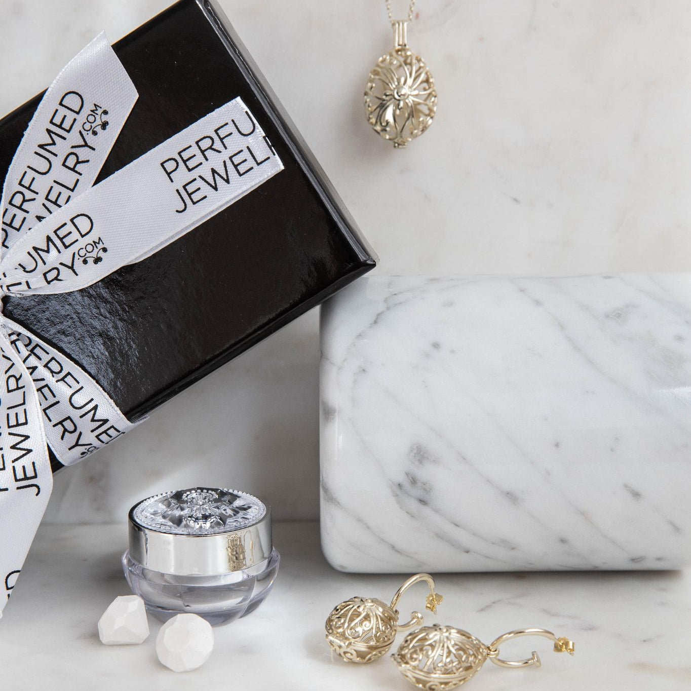 Tranquillity Gold Necklace and Earring Bundle