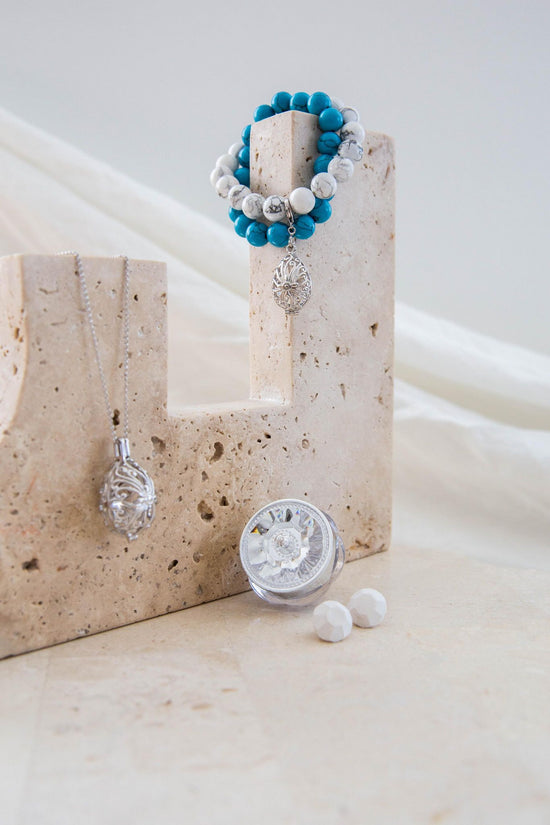 Load image into Gallery viewer, Tranquility Silver Necklace and Bracelet Bundle
